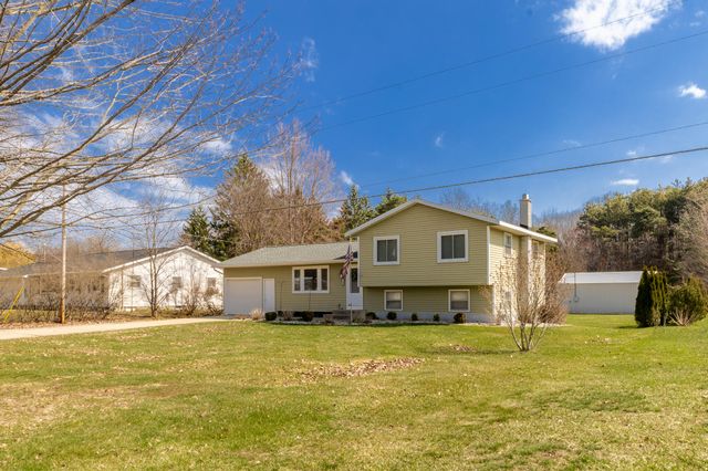 12594 144th Avenue, Grand Haven, MI 49417