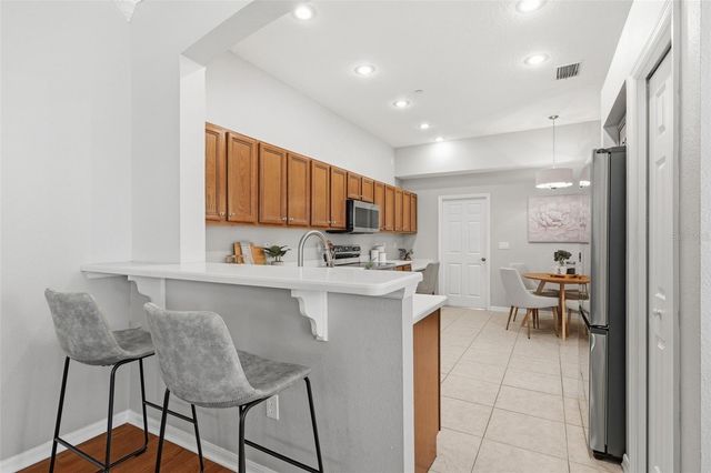 98 S HIGHLAND AVENUE 102, Tarpon Springs, FL 34689
