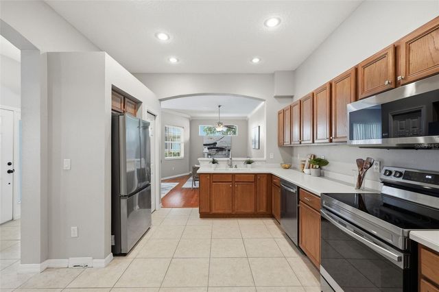 98 S HIGHLAND AVENUE 102, Tarpon Springs, FL 34689
