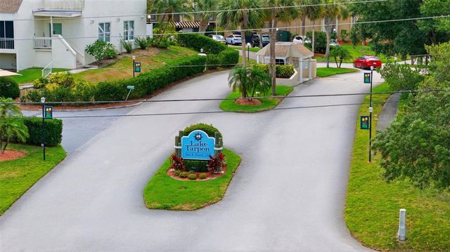 98 S HIGHLAND AVENUE 102, Tarpon Springs, FL 34689