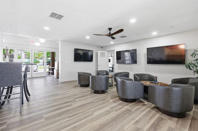 98 S HIGHLAND AVENUE 102, Tarpon Springs, FL 34689