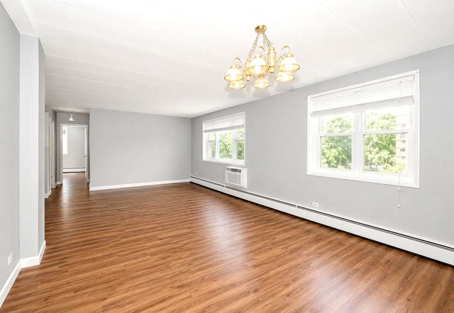6161 N Hoyne Avenue 214, Chicago, IL 60659