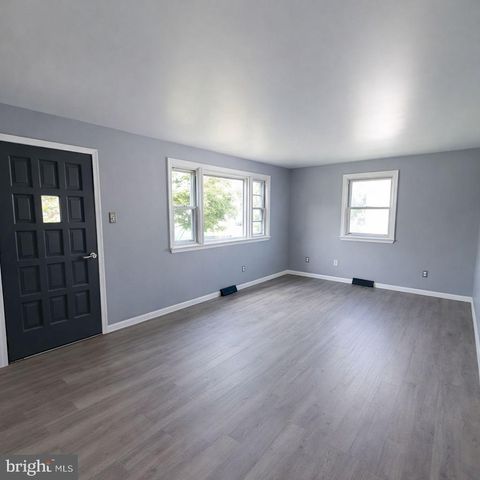 411 INDIAN MANOR DR, Leesport, PA 19533