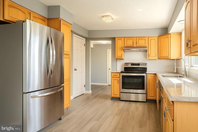 411 INDIAN MANOR DR, Leesport, PA 19533