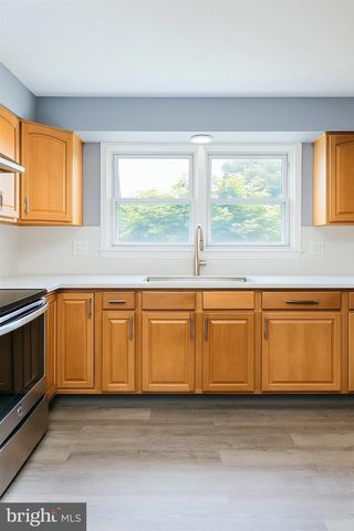 411 INDIAN MANOR DR, Leesport, PA 19533