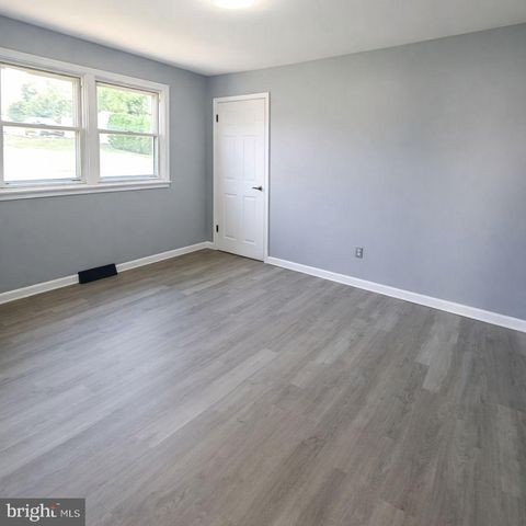 411 INDIAN MANOR DR, Leesport, PA 19533