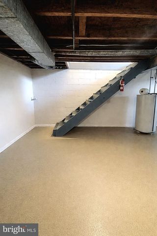 411 INDIAN MANOR DR, Leesport, PA 19533