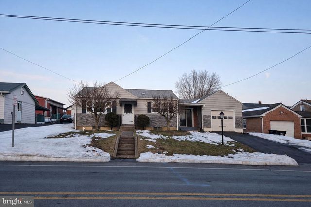 411 INDIAN MANOR DR, Leesport, PA 19533