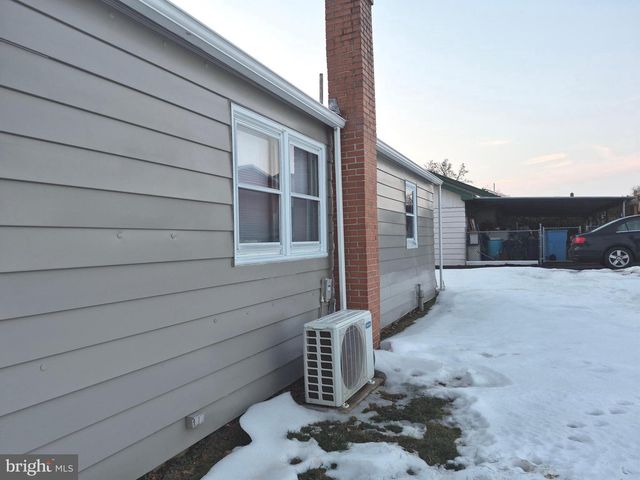 411 INDIAN MANOR DR, Leesport, PA 19533