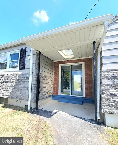 411 INDIAN MANOR DR, Leesport, PA 19533