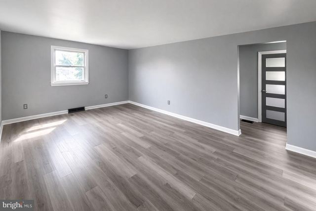 411 INDIAN MANOR DR, Leesport, PA 19533