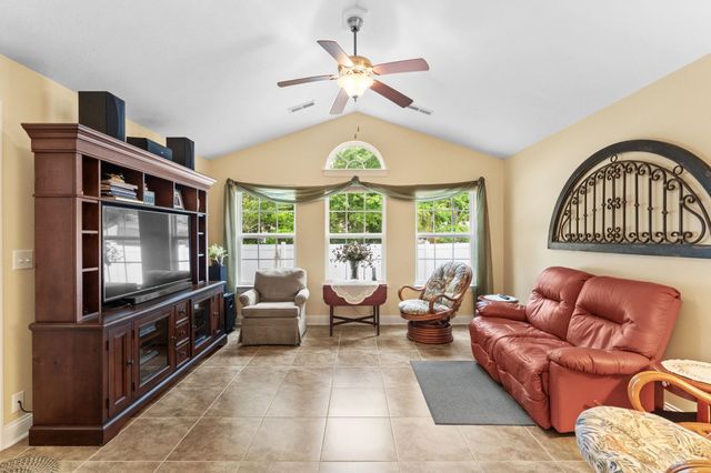 517 Merlot Ct., Myrtle Beach, SC 29579