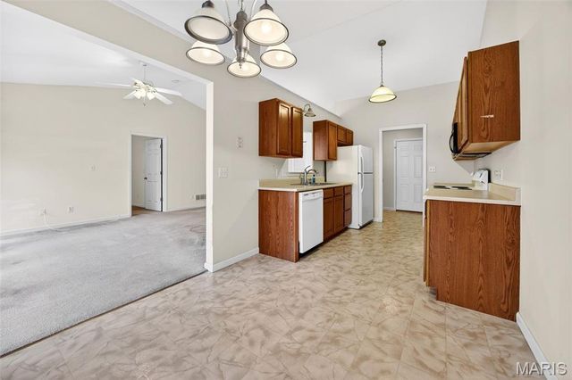 933 Blumhoff Road, Wentzville, MO 63385