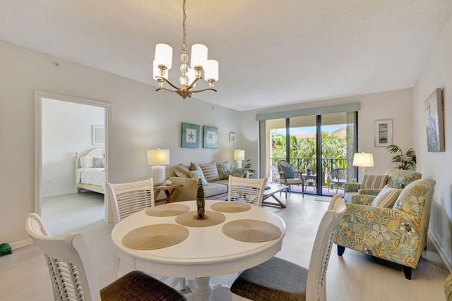 800 Uno Lago Drive 302, Juno Beach, FL 33408