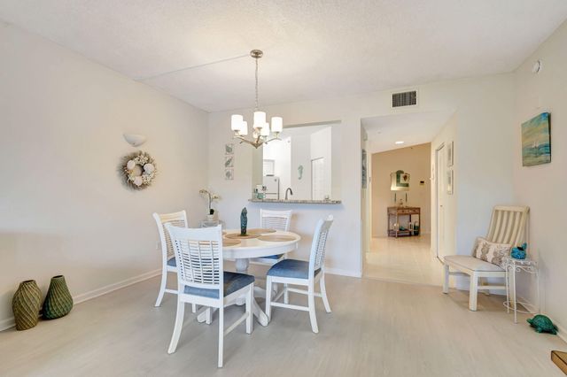 800 Uno Lago Drive 302, Juno Beach, FL 33408