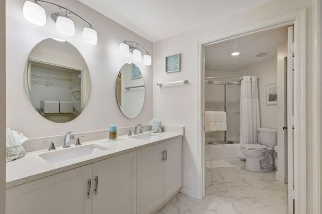 800 Uno Lago Drive 302, Juno Beach, FL 33408