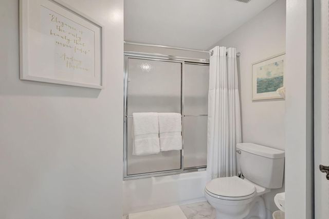 800 Uno Lago Drive 302, Juno Beach, FL 33408