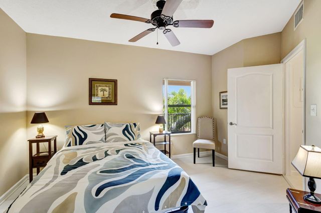 800 Uno Lago Drive 302, Juno Beach, FL 33408