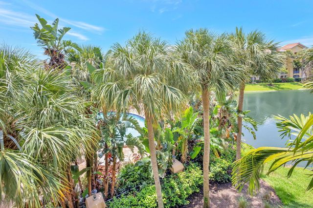 800 Uno Lago Drive 302, Juno Beach, FL 33408