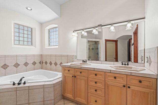 3001 Pueblo Grande, Santa Fe, NM 87507