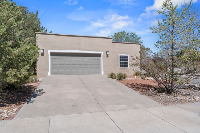 3001 Pueblo Grande, Santa Fe, NM 87507