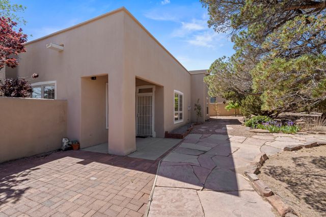 3001 Pueblo Grande, Santa Fe, NM 87507
