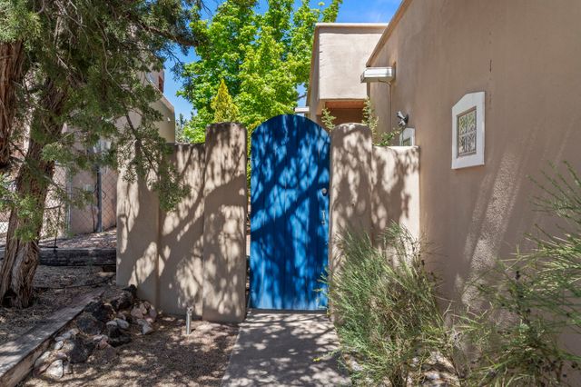 3001 Pueblo Grande, Santa Fe, NM 87507