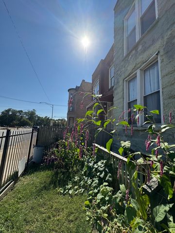 1132 S Sacramento Boulevard, Chicago, IL 60612