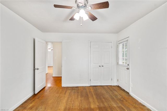 11 Gay DR, Newport News, VA 23606