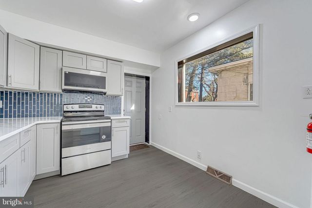 3028 FENWICK RD, Camden, NJ 08104