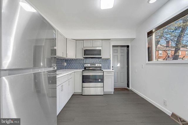 3028 FENWICK RD, Camden, NJ 08104