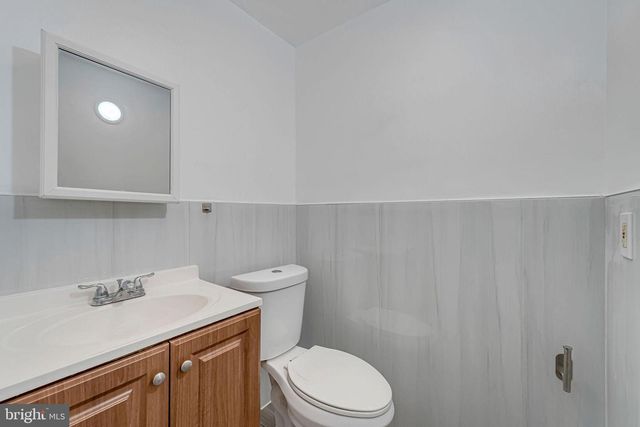 3028 FENWICK RD, Camden, NJ 08104