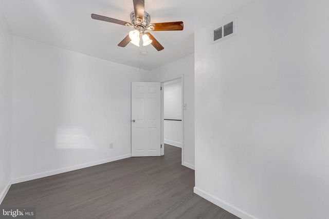 3028 FENWICK RD, Camden, NJ 08104