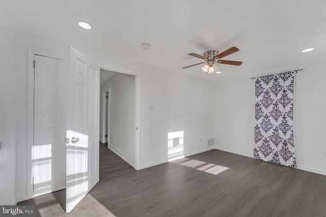 3028 FENWICK RD, Camden, NJ 08104