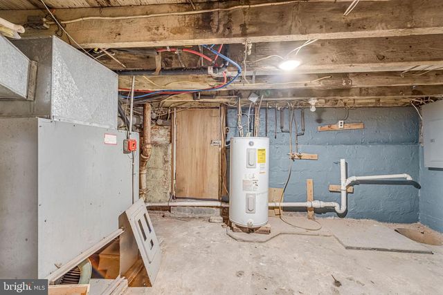 3028 FENWICK RD, Camden, NJ 08104