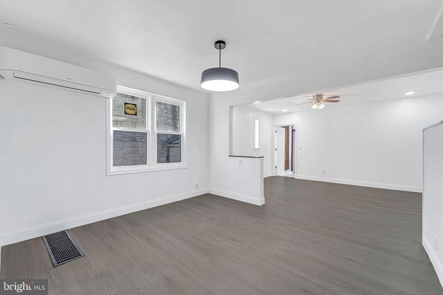 3028 FENWICK RD, Camden, NJ 08104