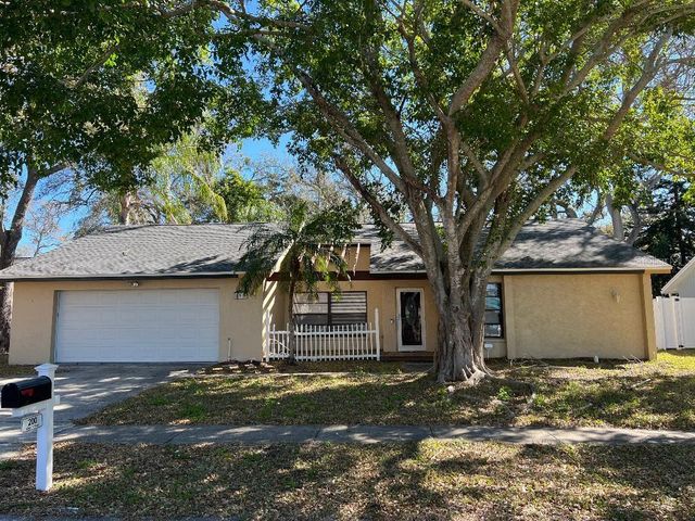 200 ARBOR DRIVE W, Palm Harbor, FL 34683