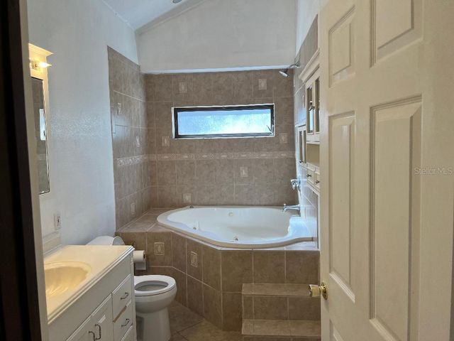 200 ARBOR DRIVE W, Palm Harbor, FL 34683