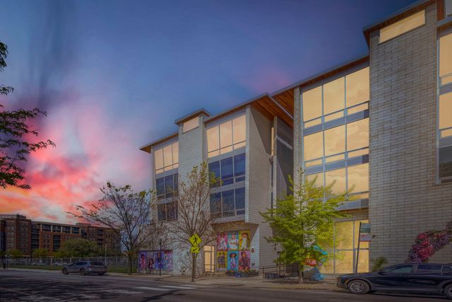 925 N Larrabee Street 2N, Chicago, IL 60610