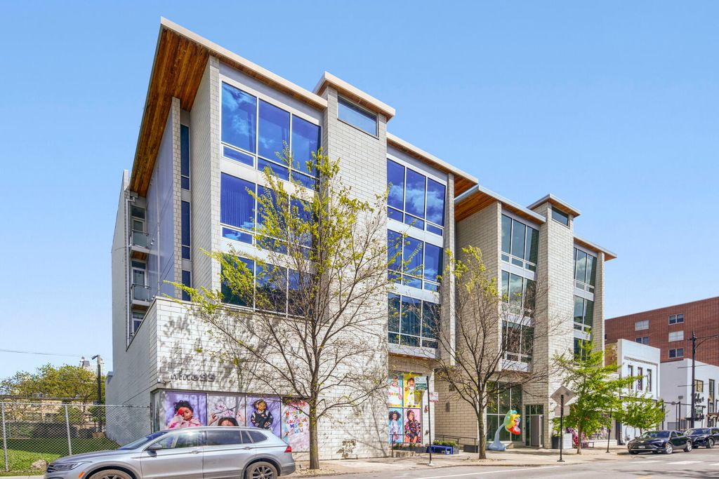 925 N Larrabee Street 2N, Chicago, IL 60610