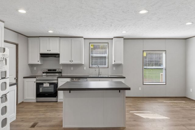 7250 Taylor Creek Loop, Nunnelly, TN 37137