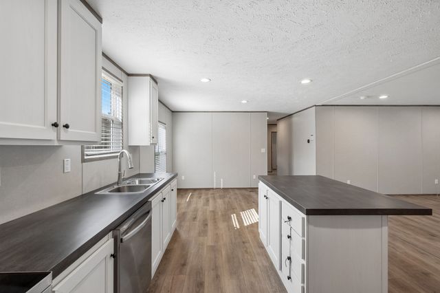 7250 Taylor Creek Loop, Nunnelly, TN 37137