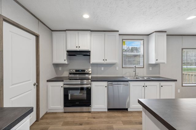 7250 Taylor Creek Loop, Nunnelly, TN 37137