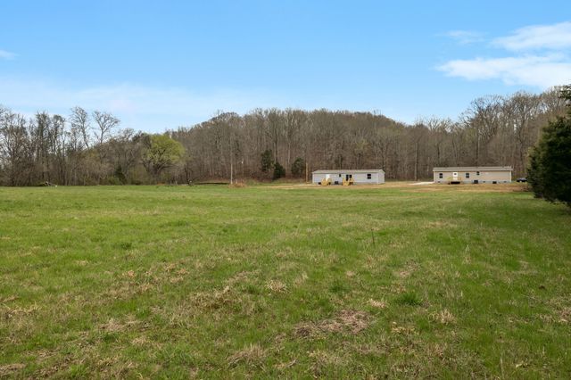 7250 Taylor Creek Loop, Nunnelly, TN 37137
