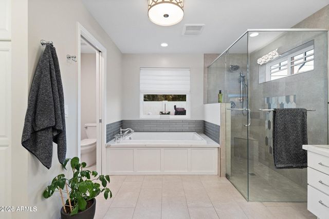 4923 E INDIANOLA Avenue, Phoenix, AZ 85018