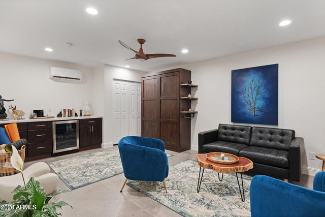 4923 E INDIANOLA Avenue, Phoenix, AZ 85018