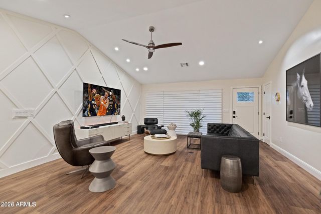 4923 E INDIANOLA Avenue, Phoenix, AZ 85018