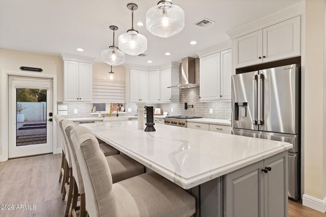 4923 E INDIANOLA Avenue, Phoenix, AZ 85018