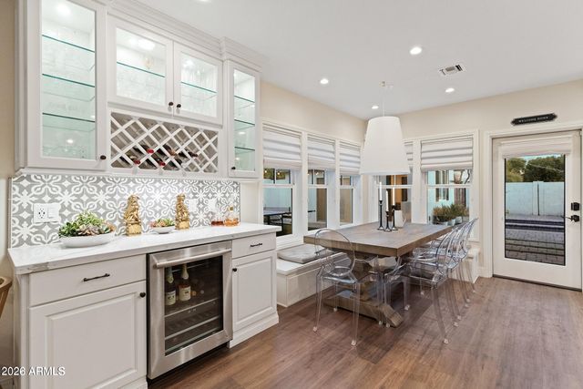 4923 E INDIANOLA Avenue, Phoenix, AZ 85018