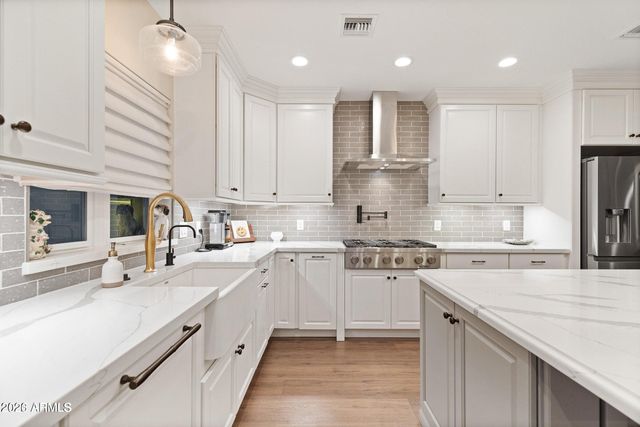 4923 E INDIANOLA Avenue, Phoenix, AZ 85018